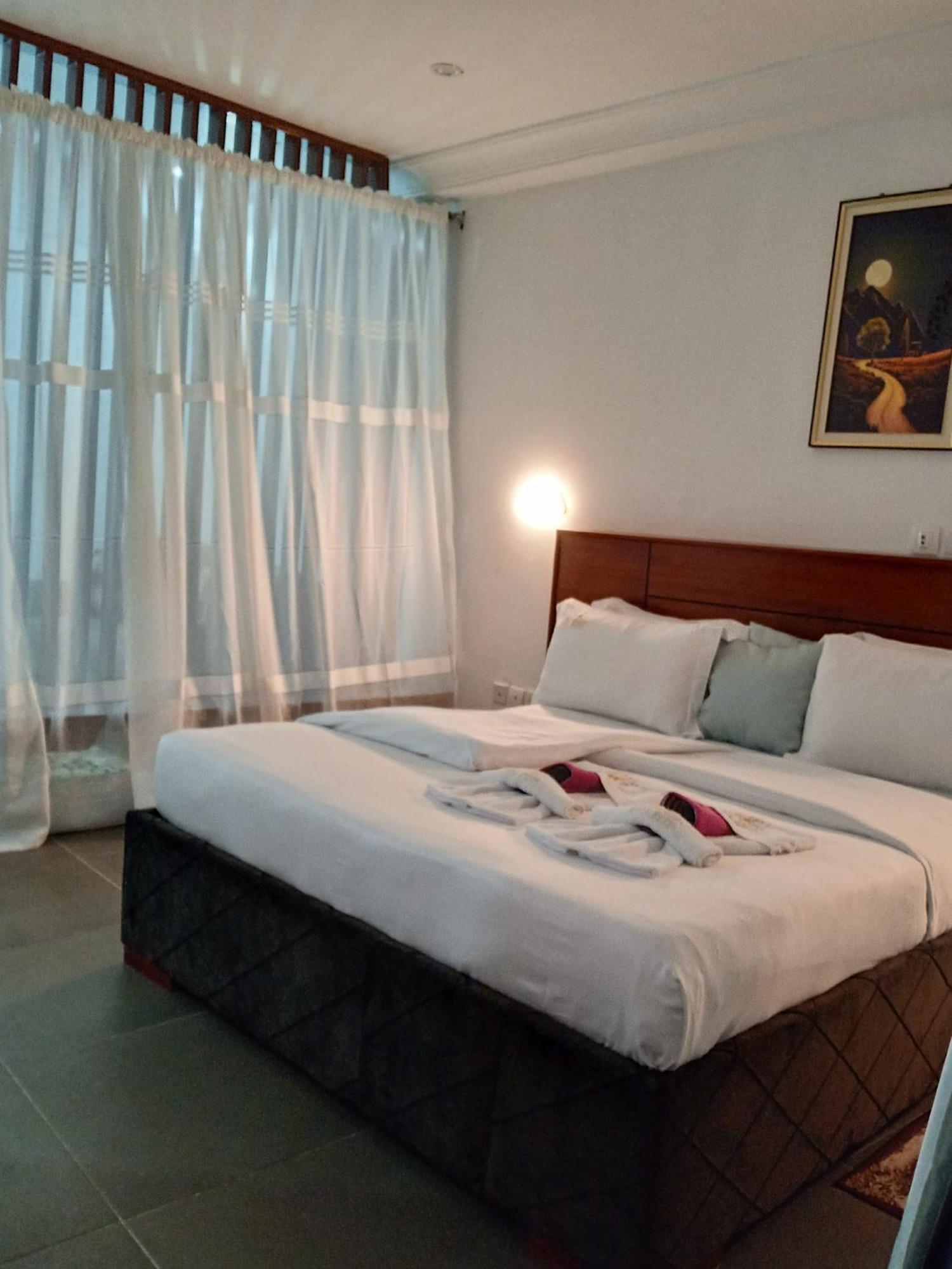 Cofe Hotel Yaoundé Kültér fotó