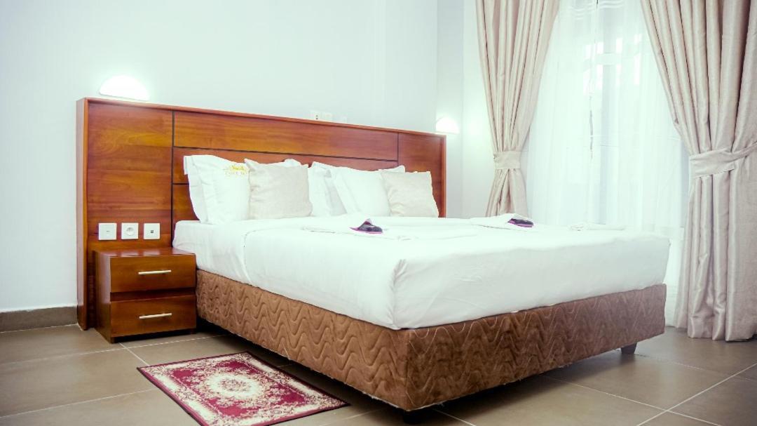 Cofe Hotel Yaoundé Kültér fotó